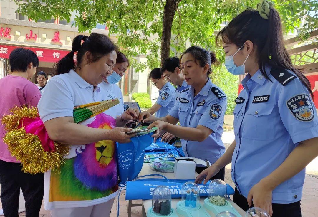 村妇女主任承诺书，担当与共建，和谐新农村在行动